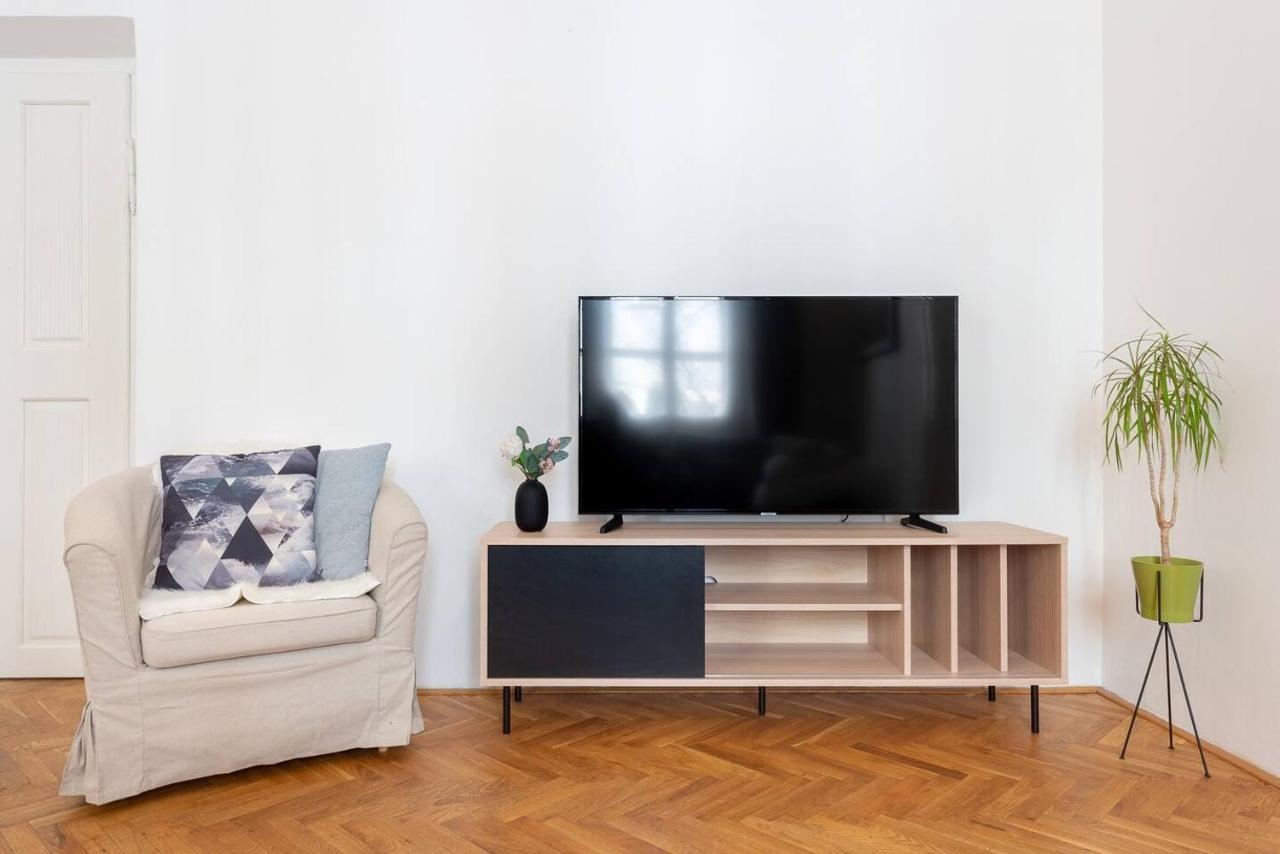 Apartamento Old Town 2 Bdr Apartment, Free Coffee *